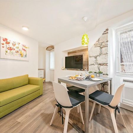 Mariva Downtown Apartment With Free Parking 로비니 외부 사진